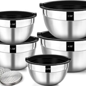 A set of five nesting stainless steel mixing bowls by Wildone, arranged in a stack and side-by-side. The bowls feature a brushed satin exterior with capacity markings in quarts (4.0QT, 2.5QT, 1.5QT, 1.0QT, and 0.67QT) printed on the front. Each bowl is topped with a black airtight lid. In the bottom left corner, three circular metal grater attachments are displayed, showing different hole sizes for slicing and shredding. The background is solid white.